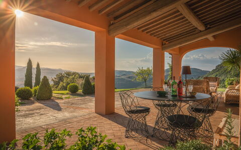 Casalberna: Paysage Naturel, Eco Hôtel, Chaise, Jardin, Aménagement Paysager, Ferme, Villa, Plante D'Appartement, Pot De Fleur, Patio