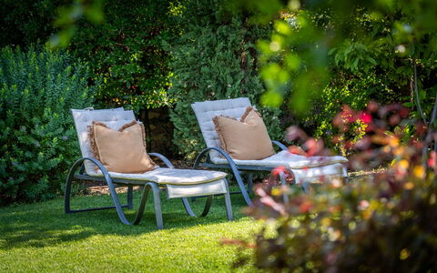 Town House Garden: Meubles, Mobilier De Jardin, Chaise, Jardin, Printemps, Loisir, Couverture De Sol, Balancelle, Ombre, Accoudoir