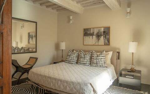 Town House Garden: Meubles, Lit, Design Intérieur, Chambre, Sol, Sol, Mur, Literie, Drap De Lit, Bois