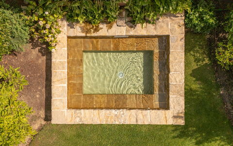 Town House Garden: Jardin, Dalle, Matériau Naturel, Caractéristique De L'Eau, Conception, Aménagement Paysager, Tuile, Arrière-Cour