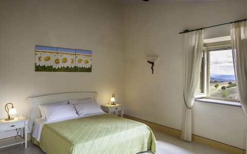 Podere Bella Vista: Meubles, Mur, Design Intérieur, Sol, Sol, Plafond, Chambre, Domicile, Lit, Pièce