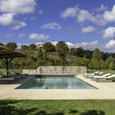 Podere Bella Vista: Piscine, Jardin, Couverture De Sol, Mobilier De Jardin, Aménagement Paysager, Ombre, Dalle, Pelouse, Arrière-Cour, Balancelle