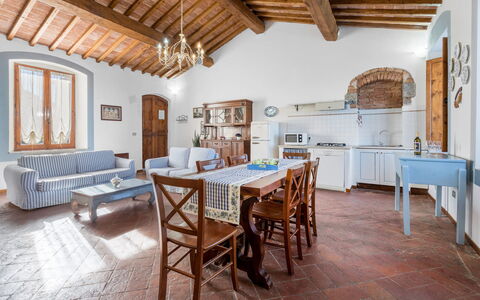 Agriturismo Agresto Apartments And Cottage, Pool,: Meubles, Domicile, Sol, Table, Design Intérieur, Chaise, Sol, Table Cuisine Et Salle A Manger, Salle À Manger, Pièce