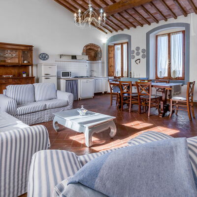 Pinolo Apartment With Pool, Casole D'elsa