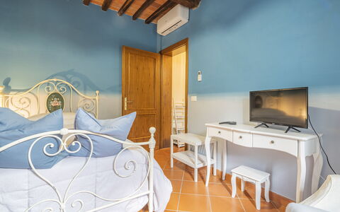 Casa Michela Casalguidi, Garden, Wifi: Meubles, Design Intérieur, Sol, Sol, Chambre, Plafond, Pièce, Éclairage, Lit, Linge