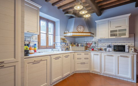 Casa Michela Casalguidi, Garden, Wifi: Cuisine, Bois, Design Intérieur, Cabinetry, Meubles, Sol, Comptoir, Domicile, Appareil De Cuisine, Principaux Appliance