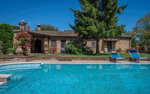 Grace Home, Pool, Wifi, Gambassi Terme: Piscine, Biens, Hacienda, Caractéristique De L'Eau, Villa, Recours, Eco Hôtel, Cour, Aménagement Paysager, Cour