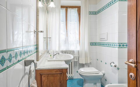 Grace Home, Pool, Wifi, Gambassi Terme: Sol, Design Intérieur, Sol, Luminaire Plomberie, Salle De Bains, Évier, Robinet, Lavabo, Plomberie, Tuile