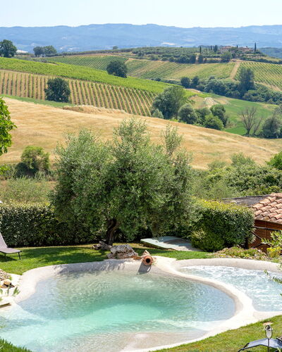 Villa Elsa di Bibbiano Pool, Sauna and View: Piscine, Zone Résidentielle, Maison, Jardin, Recours, Biens, Arrière-Cour, Mobilier De Jardin, Eco Hôtel, Hacienda