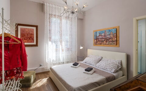 Casamia Tuscan Oasis: 4Br Panoramic Penthouse, Sky: Meubles, Design Intérieur, Chambre, Lit, Sol, Sol, Pièce, Bois, Plafond, Literie