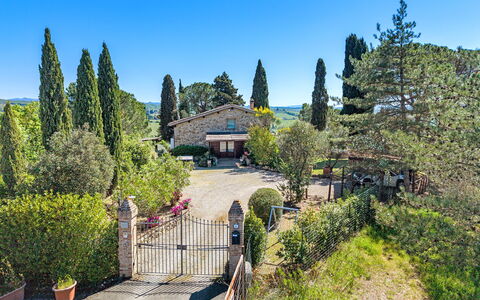 Capanna Al Lago: Arbuste, Jardin, Biens, Aménagement Paysager, Ferme, À Feuilles Persistantes, Haie, Hacienda, Villa