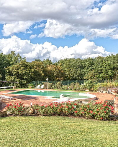 Dimora Di Castroncello: Piscine, Jardin, Recours, Aménagement Paysager, Pelouse, Parc, Ombre, Cour, Arrière-Cour, Eco Hôtel