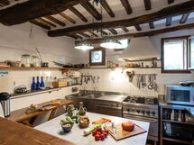 Podere Lorena, Charming Tuscan Farmhouse