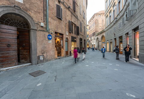 Balconcini De' Saracini: Bâtiment, Surface De La Route, Rue, Ville, Zone Urbaine, Ville, Espace Public, Route, Ruelle