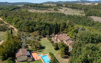 Casale del Timignano, Private Villa with Huge Gard
