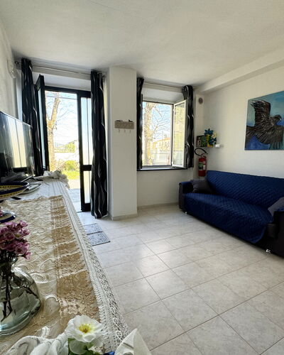 Il Volo Del Nibbio: Design Intérieur, Sol, Sol, Meubles, Appartement, Pièce, Salon, Canapé, Rideau