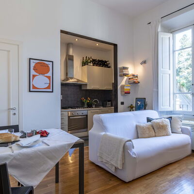 Green Suite Florence: Meubles, Design Intérieur, Sol, Pièce, Table, Canapé, Sol, Plafond, Salon, Chaise