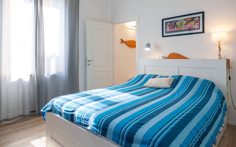 La Casa Dei Mandarini: Meubles, Lit, Design Intérieur, Literie, Chambre, Drap De Lit, Sol, Pièce, Sol, Linge