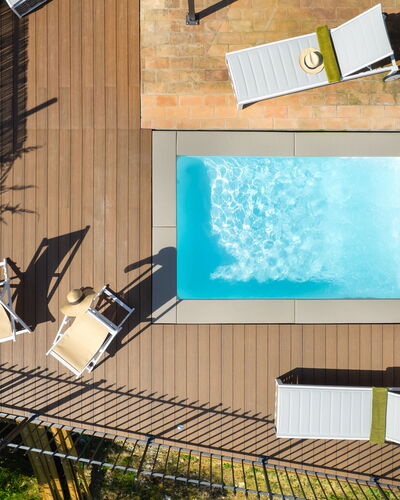 Casa Meletta: Piscine, Mobilier De Jardin, Eco Hôtel, Ombre, Loisir, Tache De Bois, Recours, Plate-Forme, Conception, Dur