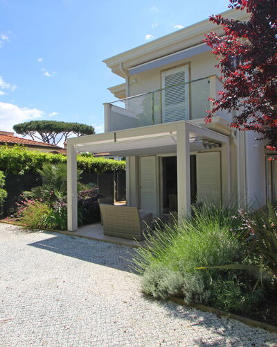 Casa Simonetta: Zone Résidentielle, Arbuste, Domicile, Maison, Jardin, Ombre, Aménagement Paysager, Cour, Biens