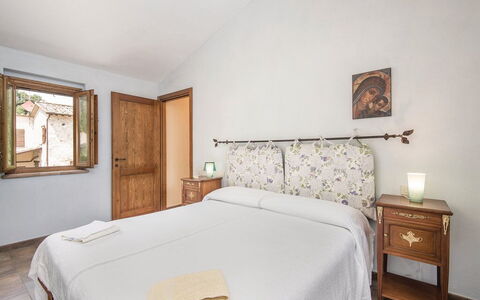 Casa Lavanda, Ac, Wifi, Narni: Mur, Meubles, Domicile, Chambre, Lit, Appartement, Cadre De Lit, Literie, Drap De Lit, Linge