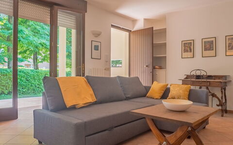 Casa Carla: Meubles, Design Intérieur, Sol, Canapé, Sol, Bois, Table, Pièce, Salon, Parquet