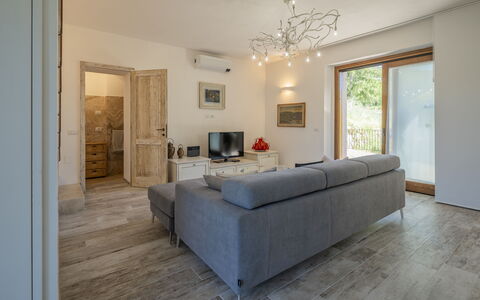 Villetta Cafaggio, Ac, Wifi, Panzano In Chianti: Meubles, Sol, Design Intérieur, Sol, Bois, Canapé, Pièce, Salon, Plafond, Parquet