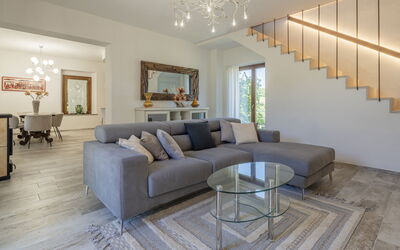 Villetta Cafaggio, Ac, Wifi, Panzano In Chianti: Meubles, Design Intérieur, Sol, Canapé, Sol, Salon, Bois, Plafond, Domicile, Table