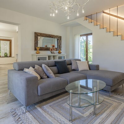 Villetta Cafaggio, Ac, Wifi, Panzano In Chianti: Meubles, Design Intérieur, Sol, Canapé, Sol, Salon, Bois, Plafond, Domicile, Table