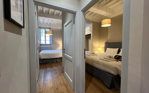 Via Roma 39: Design Intérieur, Chambre, Sol, Lit, Pièce, Appartement, Plafond, Literie, Drap De Lit, Cadre De Lit