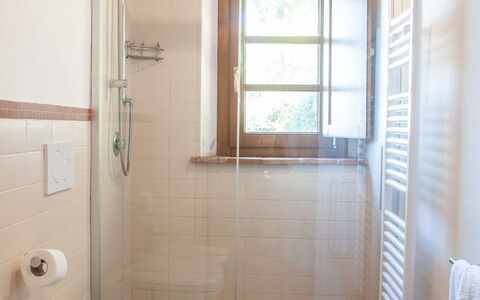 Tenuta i Mandorli, Pool, Wifi, Peccioli: Mur, Sol, Luminaire Plomberie, Salle De Bains, Sol, Design Intérieur, Porte, Plomberie, Domicile, Pièce