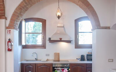 Appartamento Irpina: Meubles, Design Intérieur, Plafond, Luminaire, Éclairage, Cambre, Sol, Table, Domicile, Cuisine