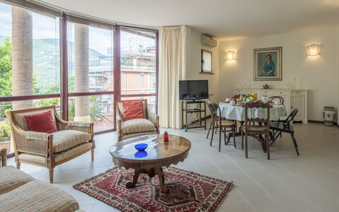 Bonaria Boutique House Ac, Wifi, Cinque Terre: Design Intérieur, Appartement, Meubles, Chaise, Plafond, Plante D'Appartement, Salon, Pot De Fleur, Tache De Bois