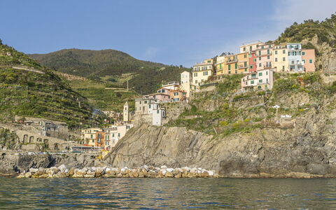 Bonaria Boutique House Ac, Wifi, Cinque Terre: Montagnes Relief, Montagne, Côte, Colline, Terrain, Cotiers Et Relief Océaniques, Mer, Station De Montagne, Promontoire, Chaîne De Montagnes