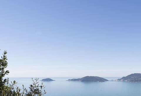 Bonaria Boutique House Ac, Wifi, Cinque Terre: Ciel, Bleu, L'Eau, Ressources En Eau, Plan D'Eau, Horizon, Paysage Naturel, Cotiers Et Relief Océaniques, Mer, Colline