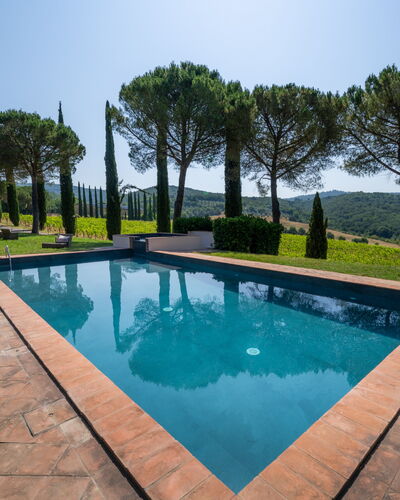 Passignano: Bleu, Piscine, Aménagement Paysager, Jardin, Caractéristique De L'Eau, Ombre, Arrière-Cour, Hacienda, Eco Hôtel