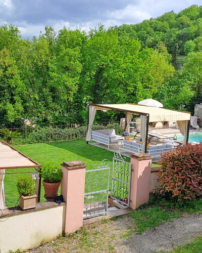 Antica Villa Della Lana: Jardin, Arrière-Cour, Aménagement Paysager, Ombre, Piscine, Cour, Hacienda, Structure En Plein Air, Pot De Fleur, Eco Hôtel