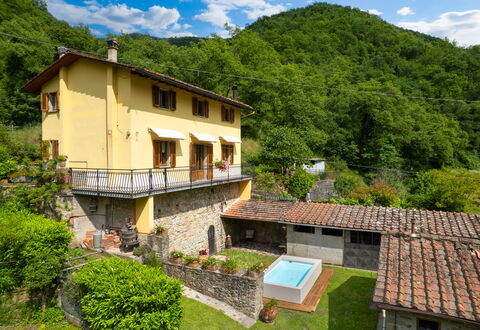 Villa Fornaci: Chalet, Zone Rurale, Vallée, Station De Montagne, Chaîne De Montagnes, Village, Eco Hôtel, Ferme, Piscine, Village De Montagne