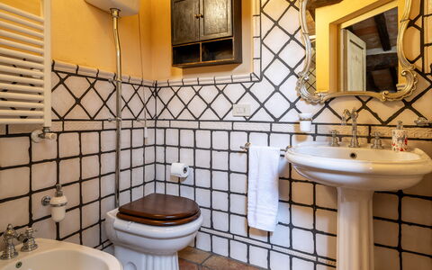 Portanuova Home, Colle Val D'elsa: Sol, Design Intérieur, Sol, Luminaire Plomberie, Salle De Bains, Robinet, Tuile, Plomberie, Siège De Toilette