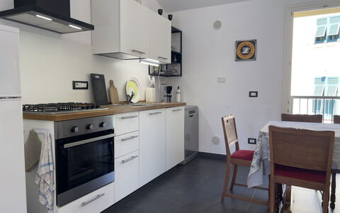 Anne-britt Home: Appareil De Cuisine, Cuisine, Meubles, Comptoir, Principaux Appliance, Sol, Design Intérieur, Cabinetry, Bois, Sol