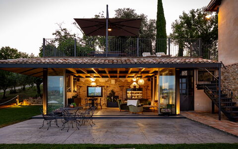 Casale Isidoro: Domicile, Meubles, Porte, Porche, Toit, Chalet, Chaise, Ombre, Biens, Patio