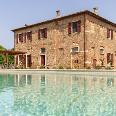 Villa Leone Reale: Biens, Piscine, Hacienda, Brique, Ferme, Villa, Maison Historique, Manoir, Eco Hôtel, Arrière-Cour