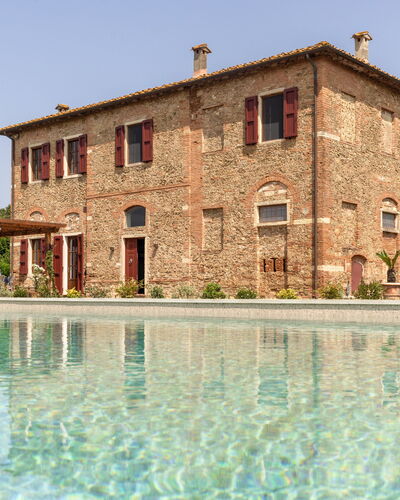 Villa Leone Reale: Biens, Piscine, Hacienda, Brique, Ferme, Villa, Maison Historique, Manoir, Eco Hôtel, Arrière-Cour