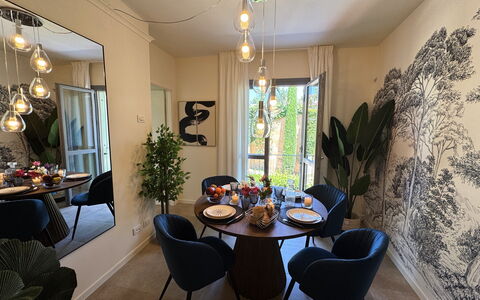 Ai Cantici: Meubles, Design Intérieur, Sol, Table, Chaise, Pièce, Sol, Salle À Manger, Table Cuisine Et Salle A Manger, Plafond