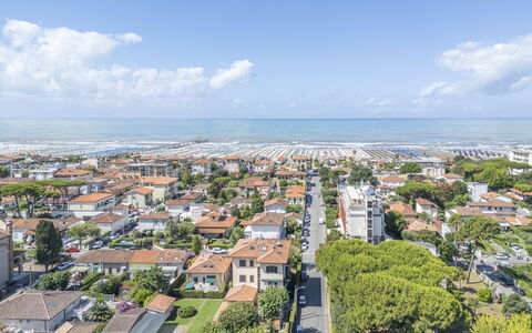 Attico Marino: Jour, Zone Urbaine, Zone Résidentielle, Horizon, Vue Du Ciel, Côte, Design Urbain, Mer, Photographie Aérienne, Océan
