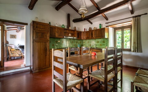 Casa La Cedrina, Pool, Lornano: Meubles, Bois, Design Intérieur, Plafond, Sol, Table, Table Cuisine Et Salle A Manger, Salle À Manger, Chaise, Pièce