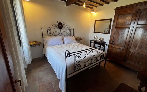 Appartamento Del Mercato: Mur, Sol, Meubles, Sol, Chambre, Pièce, Lit, Cadre De Lit, Cadre, Dur