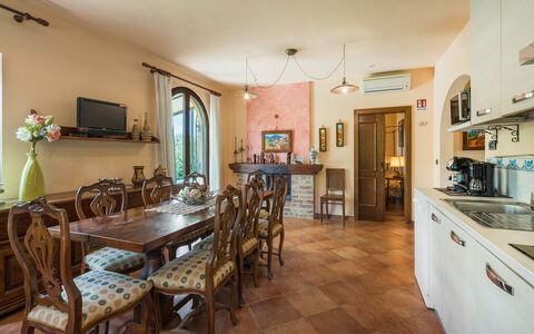 Casale La Canigiana, House, Pool, San Miniato: Meubles, Design Intérieur, Sol, Bois, Salle À Manger, Table Cuisine Et Salle A Manger, Plafond, Table, Sol, Chaise