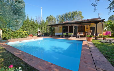 La Sevillana: Piscine, Recours, Eco Hôtel, Loisir, Ombre, Hacienda, Caractéristique De L'Eau, Arrière-Cour, Villa, Biens