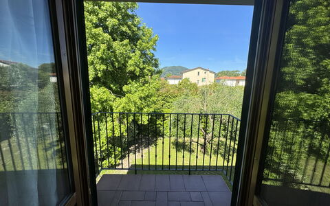 Dependance Egle: Balcon, Clôture, Balustrade, Porche, Balustre